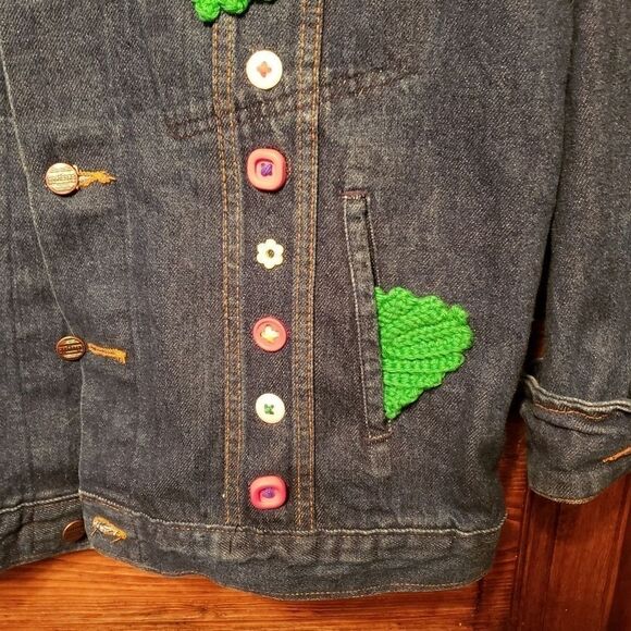 Vintage Denim Jacket Crochet Cross stitch Flowers - Picture 5 of 8